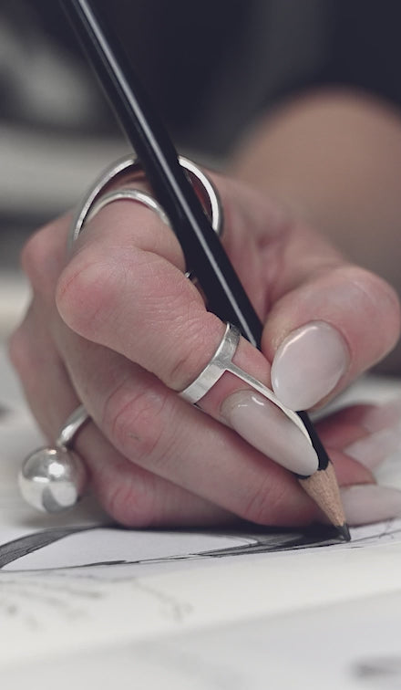 Video featuring a fashion designer and how she uses a notebook in her process